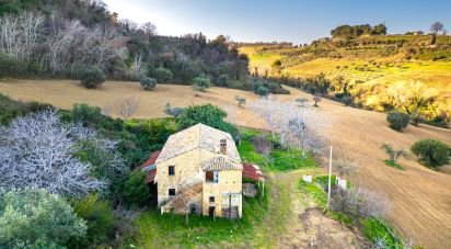 Rustico 7 locali di 280 m² in Grottammare (63066)