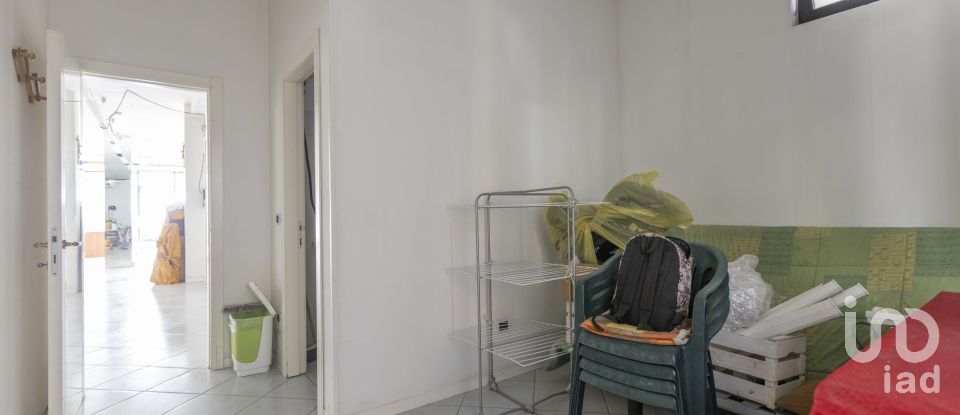 Negozio / locale commerciale di 205 m² in Porto Sant'Elpidio (63821)