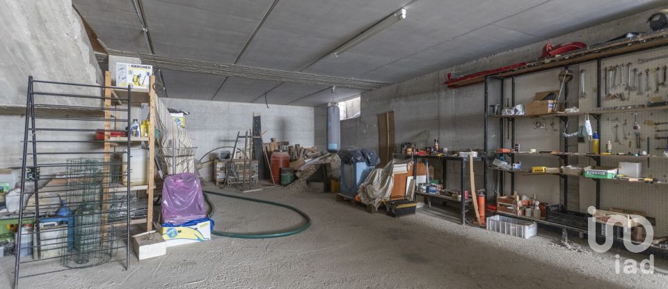 Negozio / locale commerciale di 205 m² in Porto Sant'Elpidio (63821)