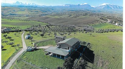 Costruzione di 560 m² in Tortoreto (64018)