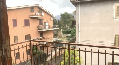 Apartment 5 rooms of 105 m² in Tivoli (00019)