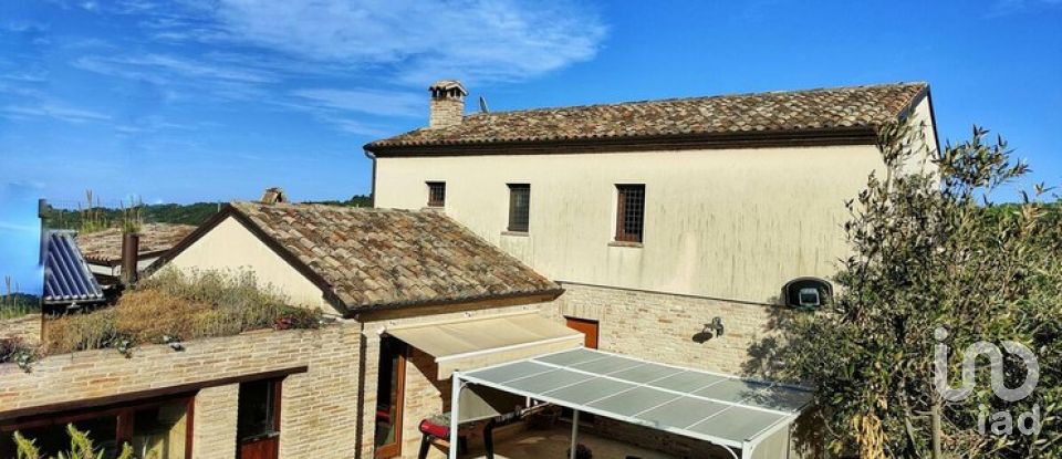 Casa indipendente 9 locali di 270 m² in Ripatransone (63065)