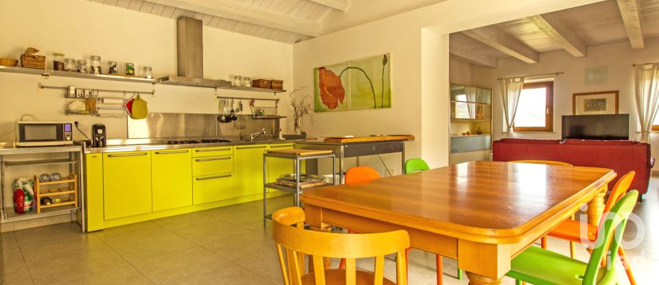 Casa indipendente 9 locali di 270 m² in Ripatransone (63065)