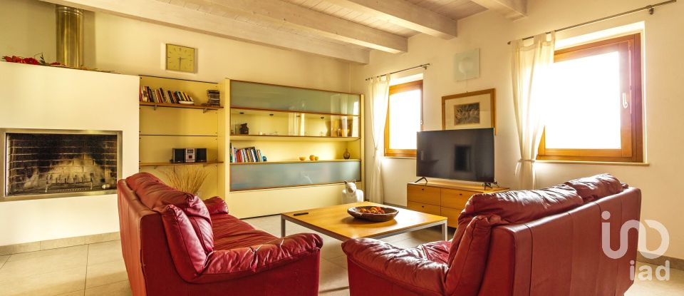 Casa indipendente 9 locali di 270 m² in Ripatransone (63065)