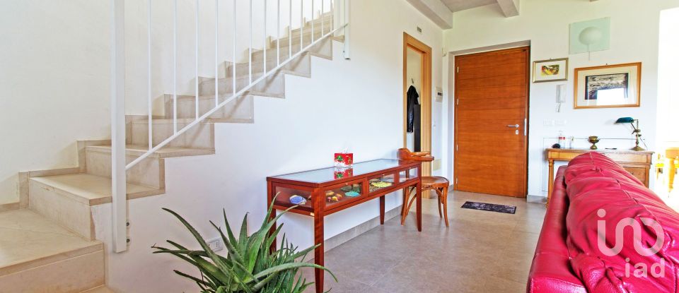 Casa indipendente 9 locali di 270 m² in Ripatransone (63065)