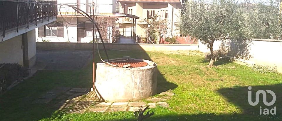 House 4 rooms of 148 m² in Castel Frentano (66032)