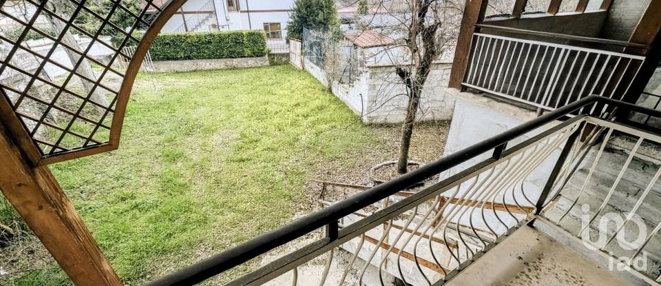 Village house 5 rooms of 107 m² in Pratola Peligna (67035)