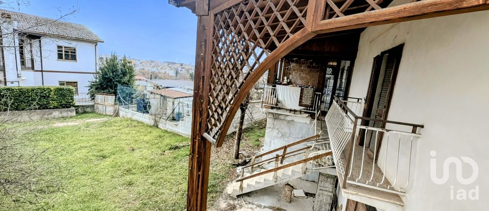 Village house 5 rooms of 107 m² in Pratola Peligna (67035)