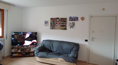 Three-room apartment of 90 m² in Carnate (20866)