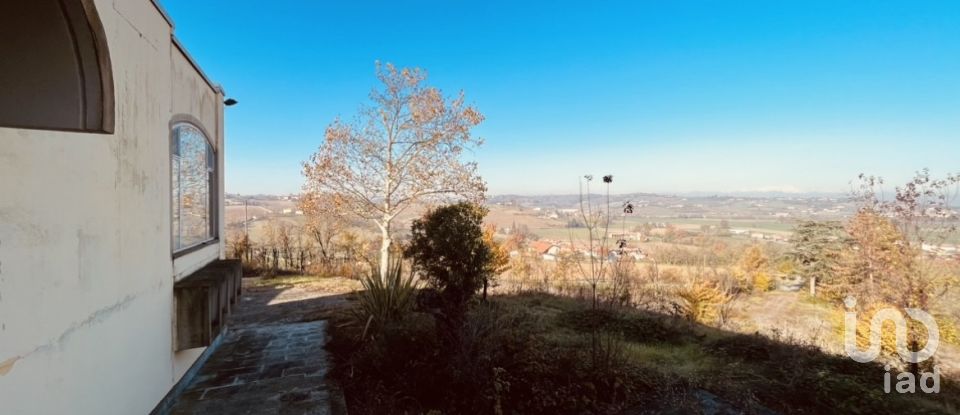 Farm 8 rooms of 420 m² in Casale Monferrato (15033)