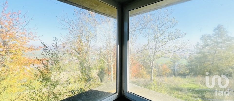 Farm 8 rooms of 420 m² in Casale Monferrato (15033)