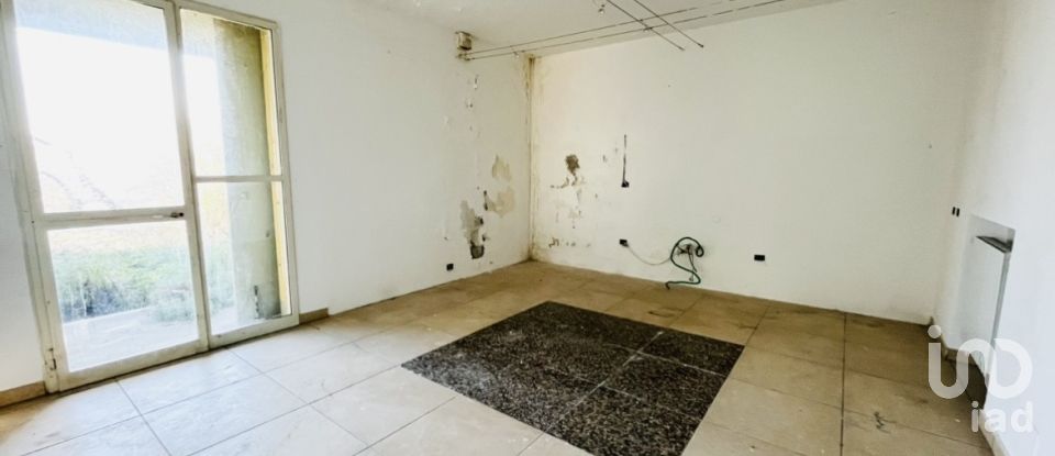 Farm 8 rooms of 420 m² in Casale Monferrato (15033)