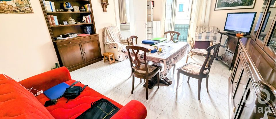 House 11 rooms of 146 m² in Popoli (65026)