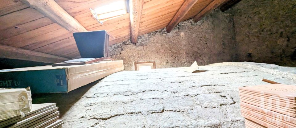 House 11 rooms of 146 m² in Popoli (65026)