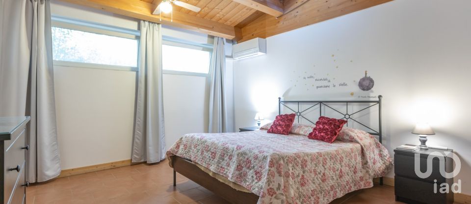 Two-room apartment of 65 m² in Sirolo (60020)