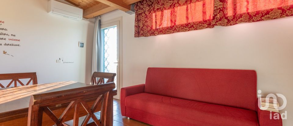 Two-room apartment of 65 m² in Sirolo (60020)