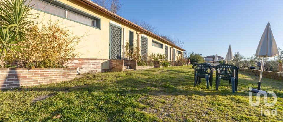 Two-room apartment of 65 m² in Sirolo (60020)