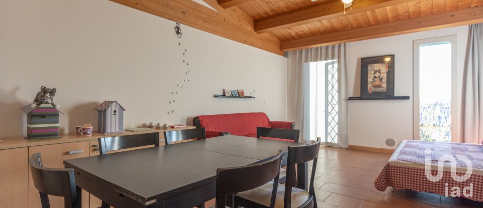 Two-room apartment of 55 m² in Sirolo (60020)