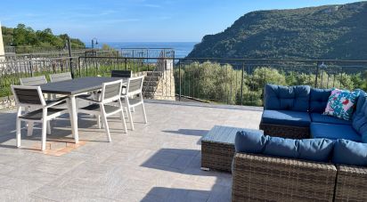 Casa indipendente / Villa 7 locali di 100 m² in Finale Ligure (17024)