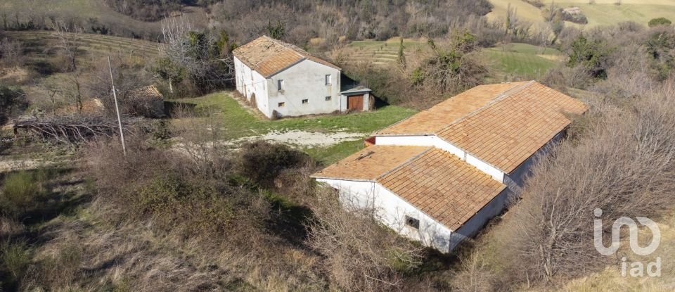 Rustico 10 locali di 222 m² in San Paolo di Jesi (60038)