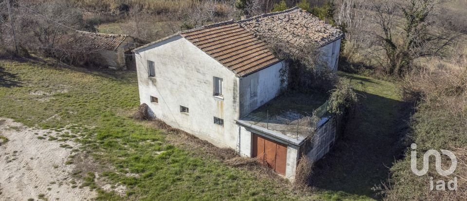 Rustico 10 locali di 222 m² in San Paolo di Jesi (60038)