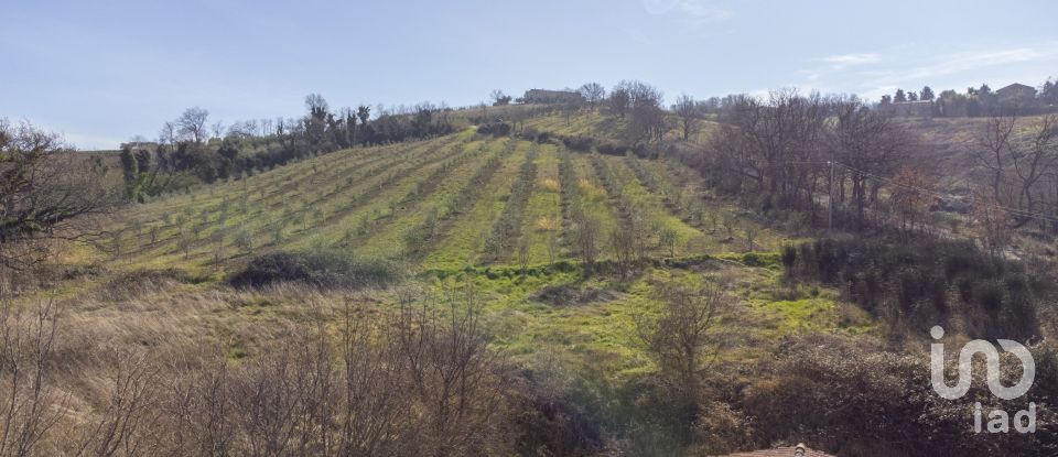 Rustico 10 locali di 222 m² in San Paolo di Jesi (60038)