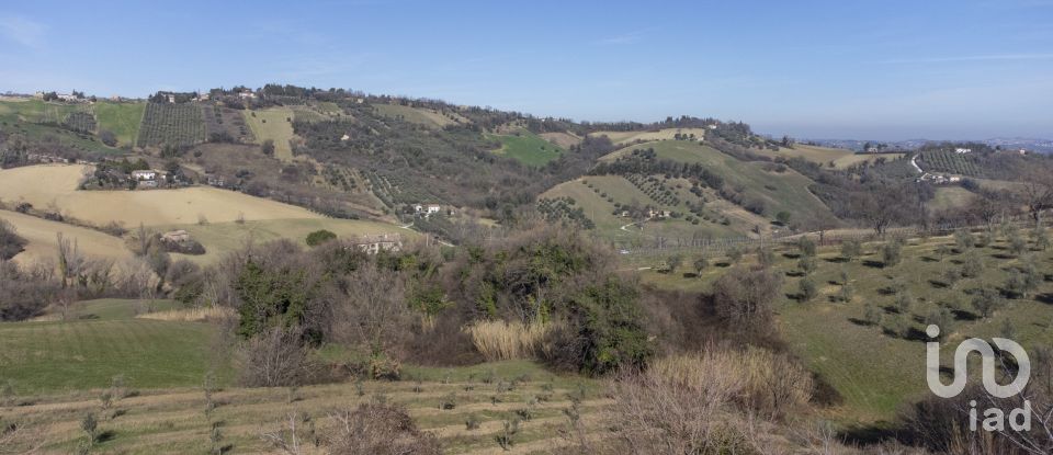 Rustico 10 locali di 222 m² in San Paolo di Jesi (60038)