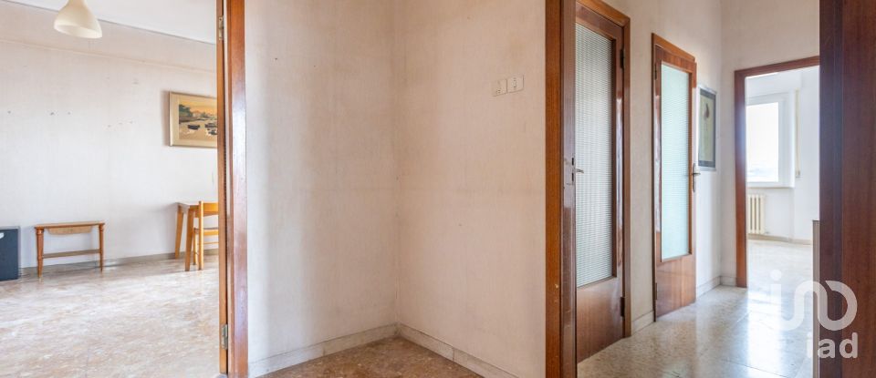 Apartment 5 rooms of 112 m² in Ancona (60128)