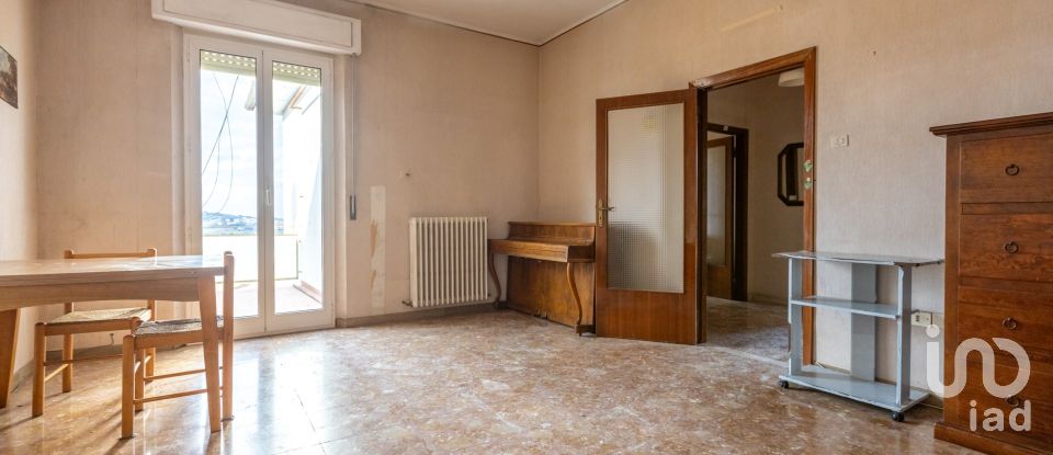 Apartment 5 rooms of 112 m² in Ancona (60128)