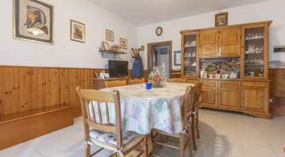 Casa indipendente / Villa 9 locali di 200 m² in Osimo (60027)