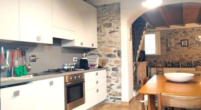 Casa indipendente / Villa 5 locali di 150 m² in Varazze (17019)