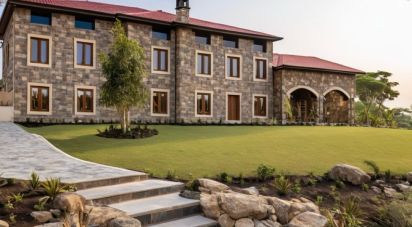 Country home 9 rooms of 850 m² in Cervarese Santa Croce (35030)