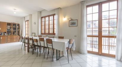 Appartamento 5 locali di 162 m² a Osimo (60027)