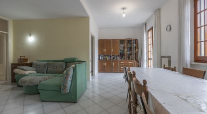 Appartamento 5 locali di 162 m² a Osimo (60027)