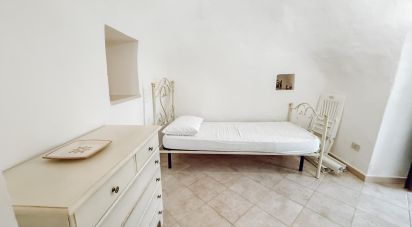 Trullo 3 locali di 70 m² in Cisternino (72014)