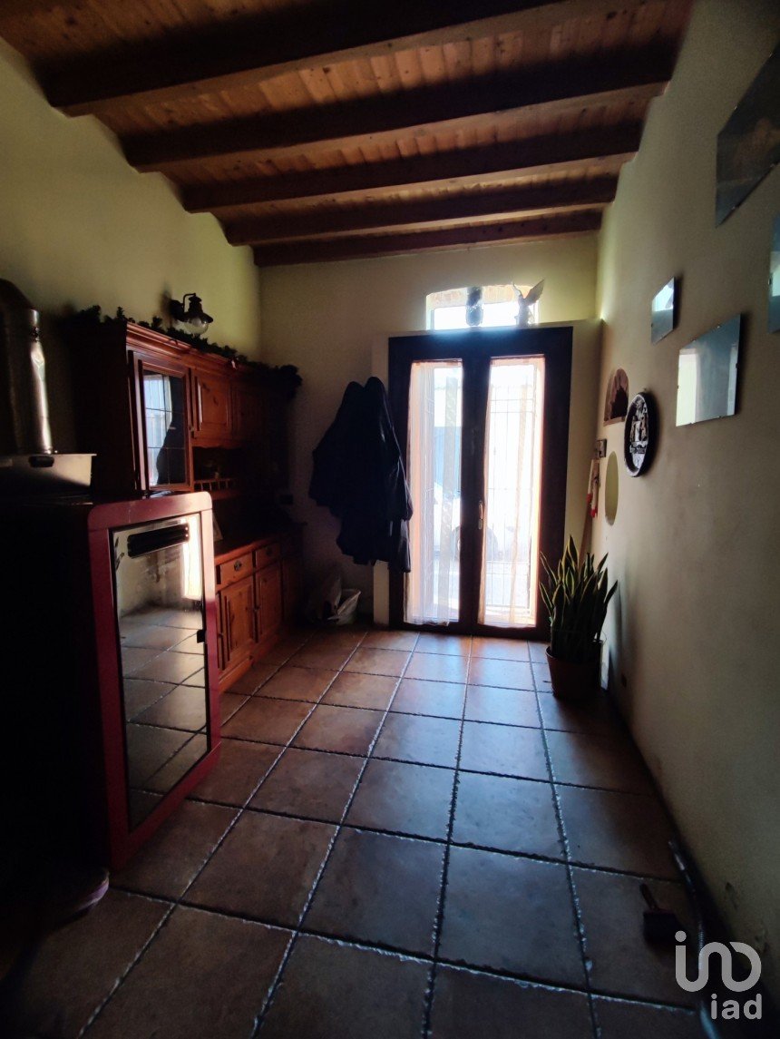 Casa indipendente / Villa 11 locali di 150 m² in Pieve d'Olmi (26040)