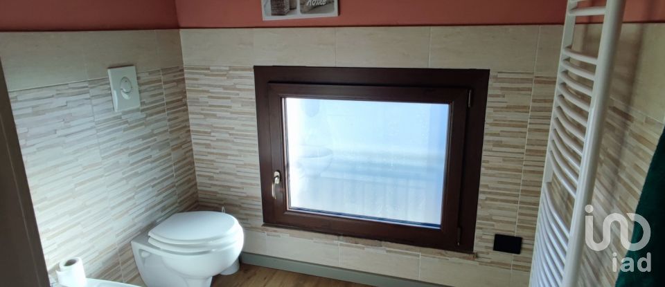 Casa indipendente / Villa 11 locali di 150 m² in Pieve d'Olmi (26040)