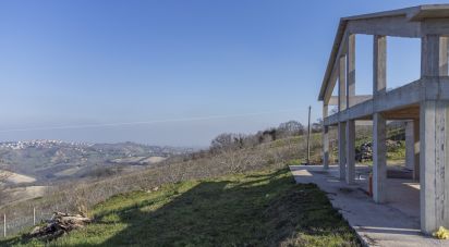 Casa indipendente / Villa 6 locali di 250 m² in Cupramontana (60034)