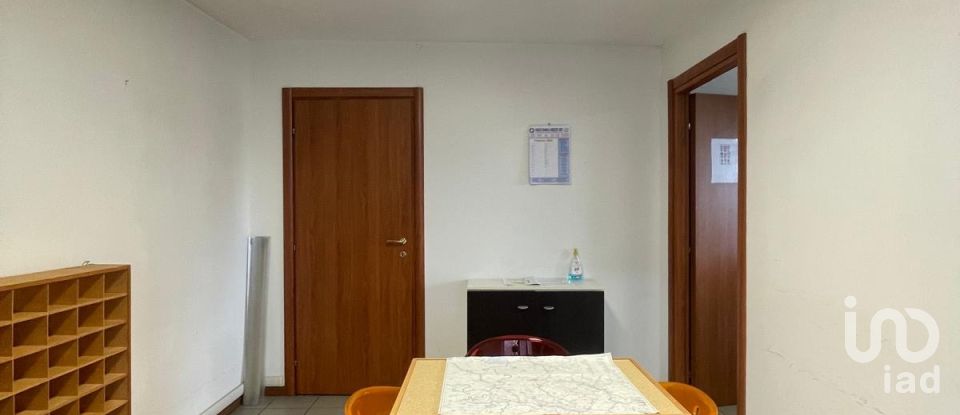 Negozio / locale commerciale di 116 m² in Arezzo (52100)