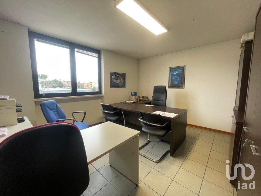 Negozio / locale commerciale di 116 m² in Arezzo (52100)