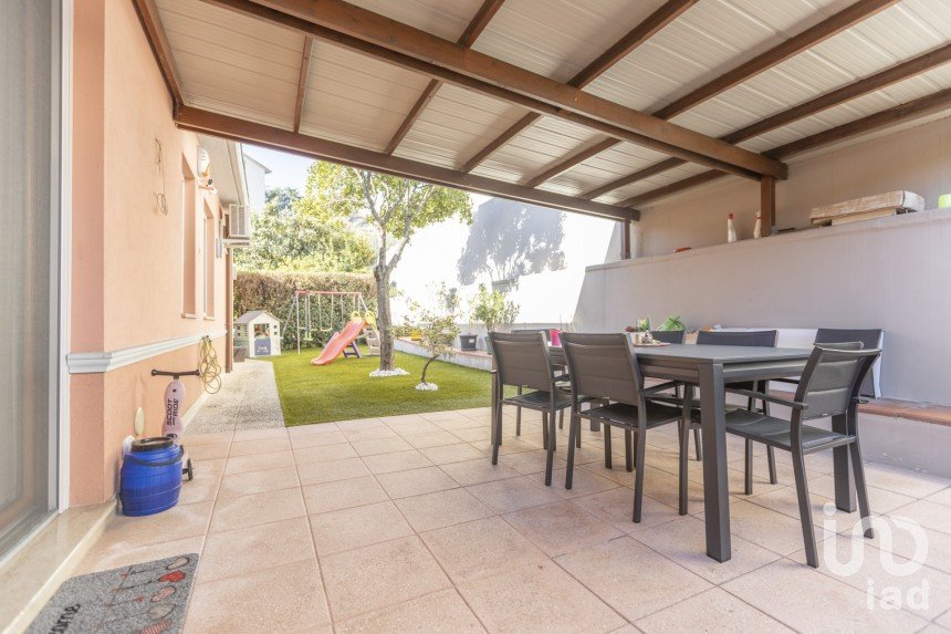 Casa indipendente / Villa 5 locali di 167 m² in Castelfidardo (60022)