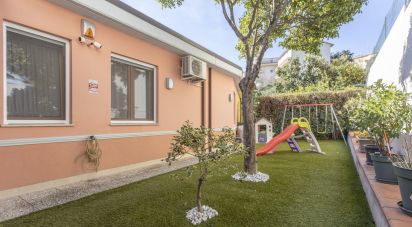 House 5 rooms of 167 m² in Castelfidardo (60022)