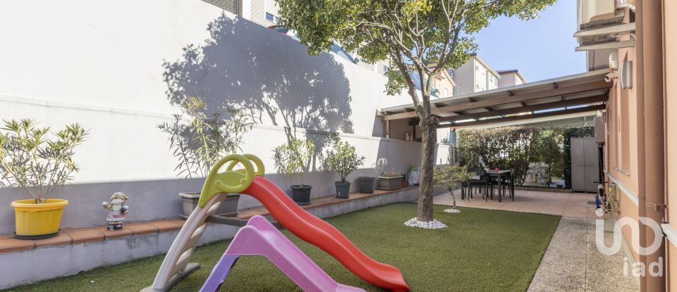 Casa indipendente / Villa 5 locali di 167 m² in Castelfidardo (60022)