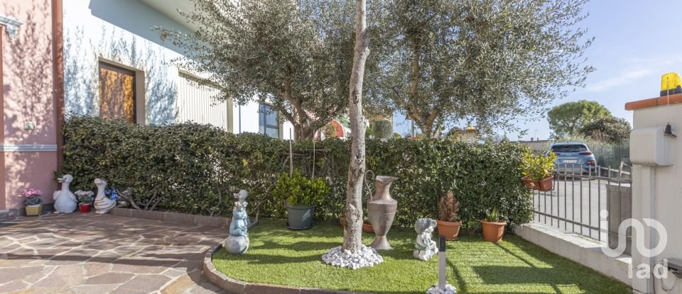 Casa indipendente / Villa 5 locali di 167 m² in Castelfidardo (60022)