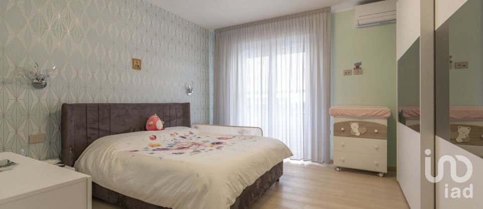 Casa indipendente / Villa 5 locali di 167 m² in Castelfidardo (60022)