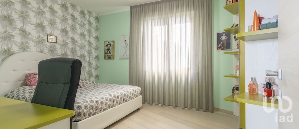 Casa indipendente / Villa 5 locali di 167 m² in Castelfidardo (60022)