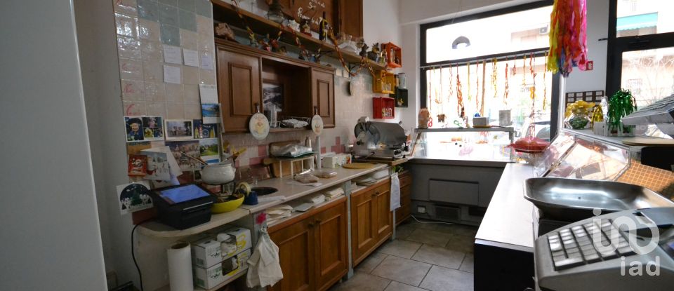 Attività locali di 45 m² in Genova (16138)