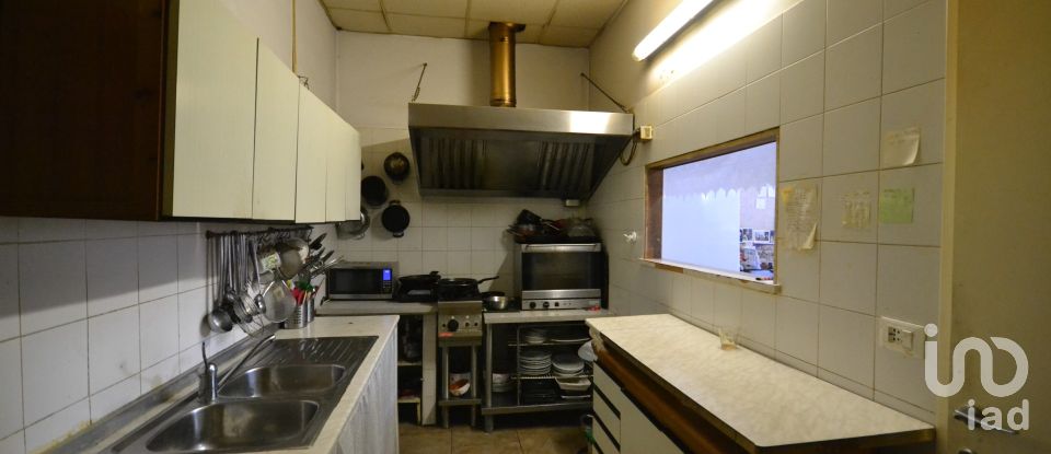 Attività locali di 45 m² in Genova (16138)