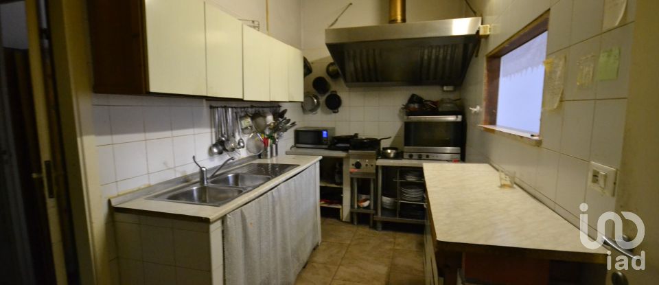 Attività locali di 45 m² in Genova (16138)