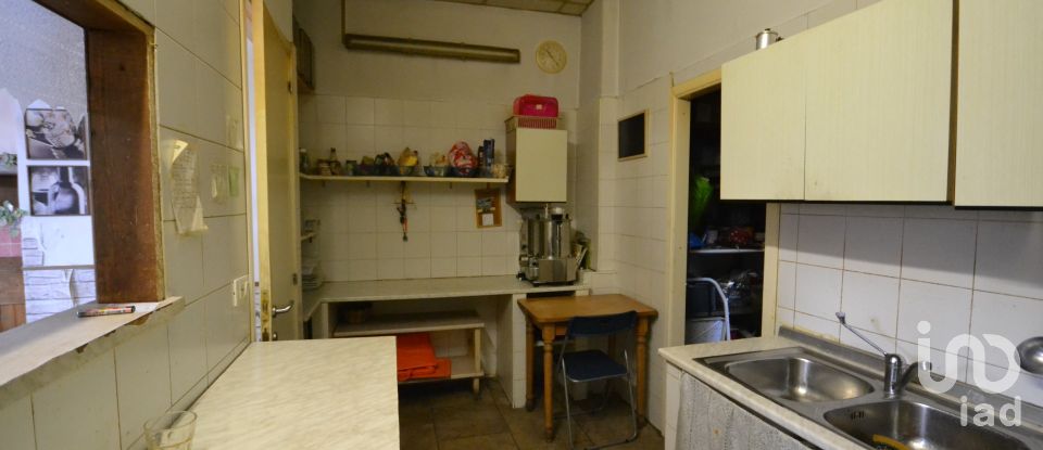 Attività locali di 45 m² in Genova (16138)